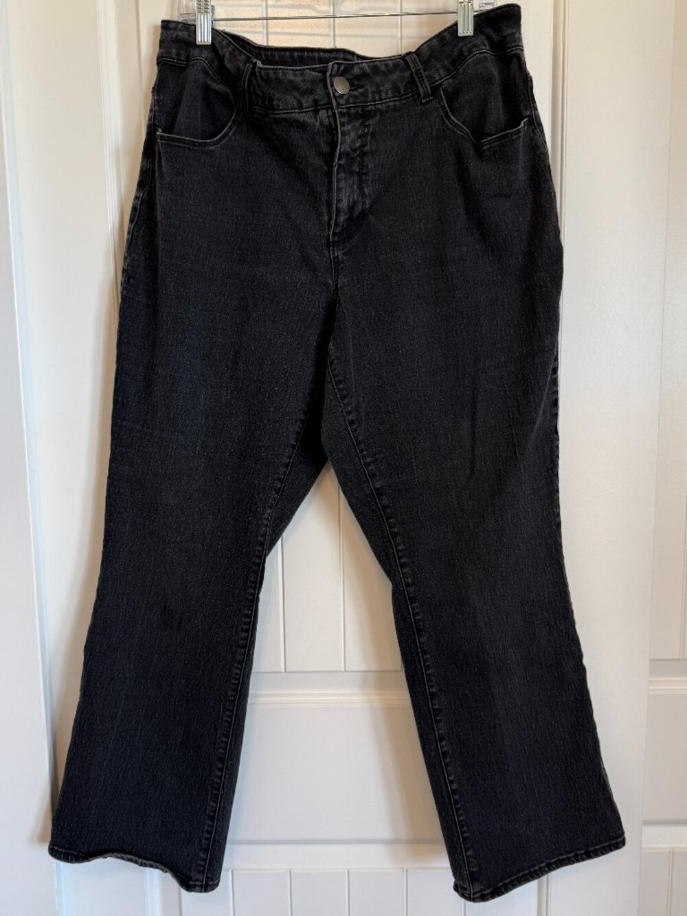 Straight black denim jeans with a classic five-pocket design & comfortable fit